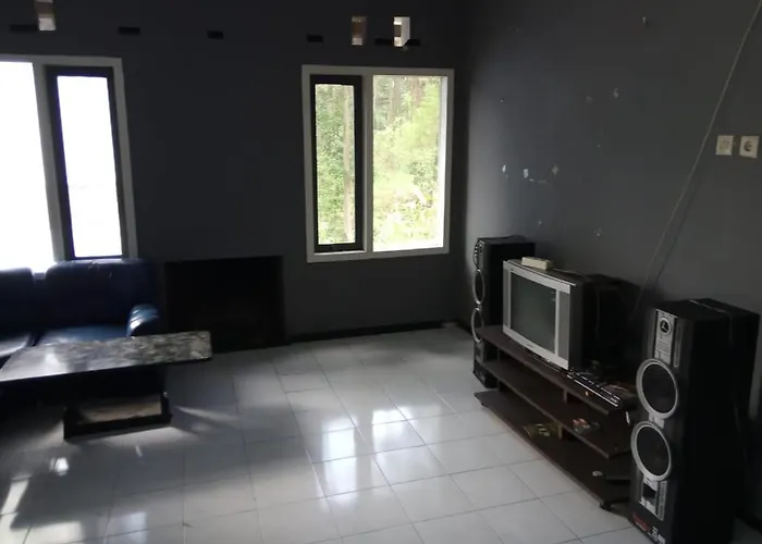 Villa Kalendra Batu-Malang